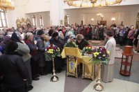 13-Начался визит митрополита Александра в Усть-Каменогорскую епархию. В столицу Рудного Алтая доставлен ковчег с мощами блаженной Матроны Московской