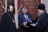 4-Состоялась встреча митрополита Астанайского и Казахстанского Александра с акимом Восточно-Казахстанской области Д.К.Ахметовым 