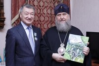 5-Состоялась встреча митрополита Астанайского и Казахстанского Александра с акимом Восточно-Казахстанской области Д.К.Ахметовым 