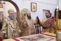 13-В Усть-Каменогорске состоялись торжества по случаю принесения ковчега с мощами блаженной Матроны Московской 