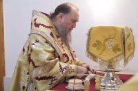 14-В Усть-Каменогорске состоялись торжества по случаю принесения ковчега с мощами блаженной Матроны Московской 
