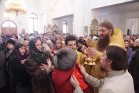 22-В Усть-Каменогорске состоялись торжества по случаю принесения ковчега с мощами блаженной Матроны Московской 