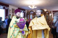 2-Собор Вселенских учителей и святителей Василия Великого, Григория Богослова и Иоанна Златоустого. Престольное торжество Трёхсвятительского храма посёлка Глубокое