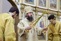 14-В Прощеное воскресенье епископ Амфилохий совершил Литургию в Андреевском соборе Усть-Каменогорска