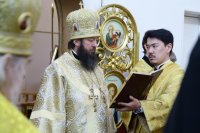 15-В Прощеное воскресенье епископ Амфилохий совершил Литургию в Андреевском соборе Усть-Каменогорска