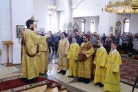 21-В Прощеное воскресенье епископ Амфилохий совершил Литургию в Андреевском соборе Усть-Каменогорска