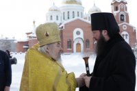 3-В воскресный день епископ Амфилохий совершил Божественную Литургию в Свято-Троицком соборе Усть-Каменогорска