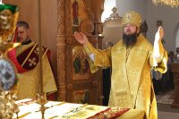 16-В воскресный день епископ Амфилохий совершил Божественную Литургию в Свято-Троицком соборе Усть-Каменогорска