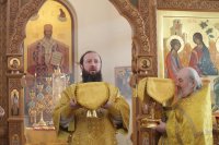 17-В воскресный день епископ Амфилохий совершил Божественную Литургию в Свято-Троицком соборе Усть-Каменогорска