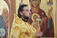 18-В воскресный день епископ Амфилохий совершил Божественную Литургию в Свято-Троицком соборе Усть-Каменогорска