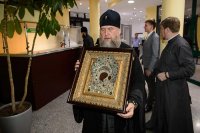 4-Епископ Амфилохий принял участие во встрече великой святыни Православия - чудотворной Казанской иконы Божией Матери