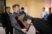 6-Епископ Амфилохий принял участие во встрече великой святыни Православия - чудотворной Казанской иконы Божией Матери