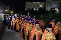 14-Епископ Амфилохий принял участие во встрече великой святыни Православия - чудотворной Казанской иконы Божией Матери