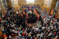 26-Епископ Амфилохий принял участие во встрече великой святыни Православия - чудотворной Казанской иконы Божией Матери