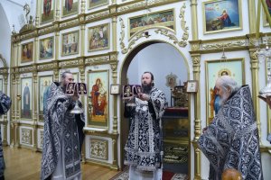 Епископ Амфилохий совершил первую Литургию Преждеосвященных Даров в наступившем Великом посту (+ВИДЕО)