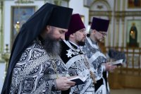 4-Епископ Амфилохий совершил первую Литургию Преждеосвященных Даров в наступившем Великом посту (+ВИДЕО)