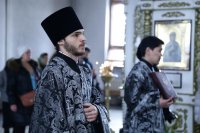 6-Епископ Амфилохий совершил первую Литургию Преждеосвященных Даров в наступившем Великом посту (+ВИДЕО)