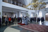7-Епископ Амфилохий совершил первую Литургию Преждеосвященных Даров в наступившем Великом посту (+ВИДЕО)