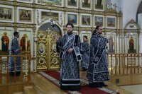 9-Епископ Амфилохий совершил первую Литургию Преждеосвященных Даров в наступившем Великом посту (+ВИДЕО)