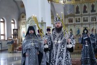 10-Епископ Амфилохий совершил первую Литургию Преждеосвященных Даров в наступившем Великом посту (+ВИДЕО)