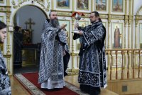 22-Епископ Амфилохий совершил первую Литургию Преждеосвященных Даров в наступившем Великом посту (+ВИДЕО)
