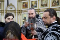 25-Епископ Амфилохий совершил первую Литургию Преждеосвященных Даров в наступившем Великом посту (+ВИДЕО)