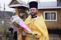 7-В Неделю 17-ю по Пятидесятнице епископ Амфилохий совершил Божественную Литургию в Покровском храме села Верх-Уба