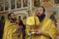 21-В Неделю 17-ю по Пятидесятнице епископ Амфилохий совершил Божественную Литургию в Покровском храме села Верх-Уба