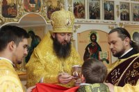 28-В Неделю 17-ю по Пятидесятнице епископ Амфилохий совершил Божественную Литургию в Покровском храме села Верх-Уба