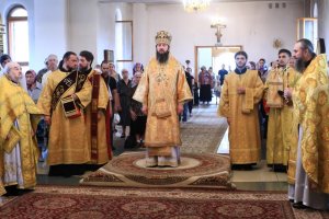 В Неделю 4-ю по Пятидесятнице Преосвященнейший епископ Амфилохий совершил Божественную Литургию в главном храме Рудного Алтая