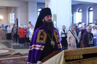 3-В Неделю 4-ю по Пятидесятнице Преосвященнейший епископ Амфилохий совершил Божественную Литургию в главном храме Рудного Алтая
