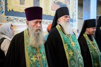 8-Епископ Амфилохий сослужил Главе Православной Церкви Казахстана за всенощным бдением в канун празднования 50-летия преставления преподобного Севастиана Карагандинского