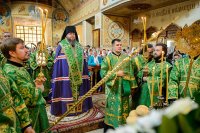 13-Епископ Амфилохий сослужил Главе Православной Церкви Казахстана за всенощным бдением в канун празднования 50-летия преставления преподобного Севастиана Карагандинского