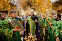 14-Епископ Амфилохий сослужил Главе Православной Церкви Казахстана за всенощным бдением в канун празднования 50-летия преставления преподобного Севастиана Карагандинского