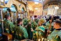 20-Епископ Амфилохий сослужил Главе Православной Церкви Казахстана за всенощным бдением в канун празднования 50-летия преставления преподобного Севастиана Карагандинского