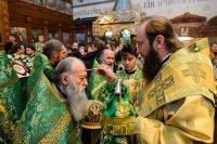 32-Епископ Амфилохий сослужил Главе Православной Церкви Казахстана за всенощным бдением в канун празднования 50-летия преставления преподобного Севастиана Карагандинского