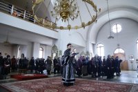6-В пятницу первой седмицы Великого поста епископ Амфилохий совершил Литургию Преждеосвященных Даров и чин освящения колива