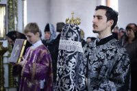 19-В пятницу первой седмицы Великого поста епископ Амфилохий совершил Литургию Преждеосвященных Даров и чин освящения колива