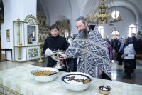 21-В пятницу первой седмицы Великого поста епископ Амфилохий совершил Литургию Преждеосвященных Даров и чин освящения колива