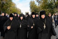 24-В память преподобного Севастиана по улицам Караганды прошел крестный ход, и состоялось открытие монумента святому