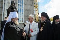 39-В память преподобного Севастиана по улицам Караганды прошел крестный ход, и состоялось открытие монумента святому