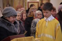 1-В воскресный день епископ Амфилохий возглавил служение Божественной Литургии в кафедральном соборе