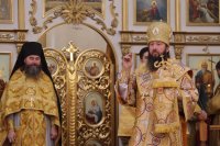 2-В воскресный день епископ Амфилохий возглавил служение Божественной Литургии в кафедральном соборе
