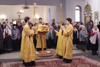 9-В воскресный день епископ Амфилохий возглавил служение Божественной Литургии в кафедральном соборе