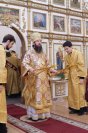 10-В воскресный день епископ Амфилохий возглавил служение Божественной Литургии в кафедральном соборе