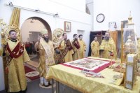 11-В воскресный день епископ Амфилохий возглавил служение Божественной Литургии в кафедральном соборе