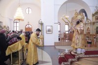 14-В воскресный день епископ Амфилохий возглавил служение Божественной Литургии в кафедральном соборе