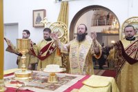 15-В воскресный день епископ Амфилохий возглавил служение Божественной Литургии в кафедральном соборе