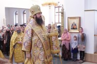 24-В воскресный день епископ Амфилохий возглавил служение Божественной Литургии в кафедральном соборе