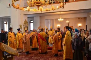 Служение епископа Амфилохия в Неделю о мытаре и фарисее (+ВИДЕО)